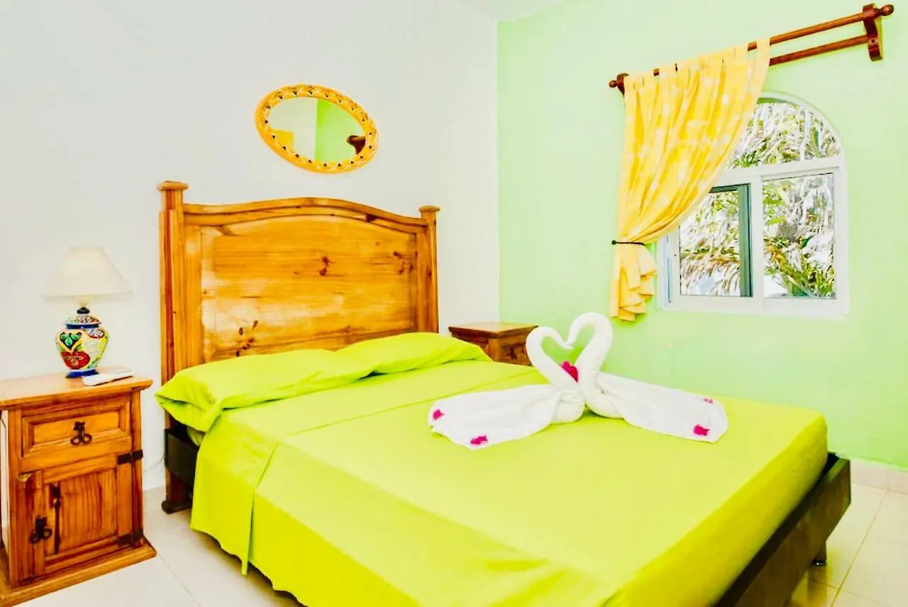 Deluxe Family Budget Balcony Room With Pool Playacar II Playa del Carmen