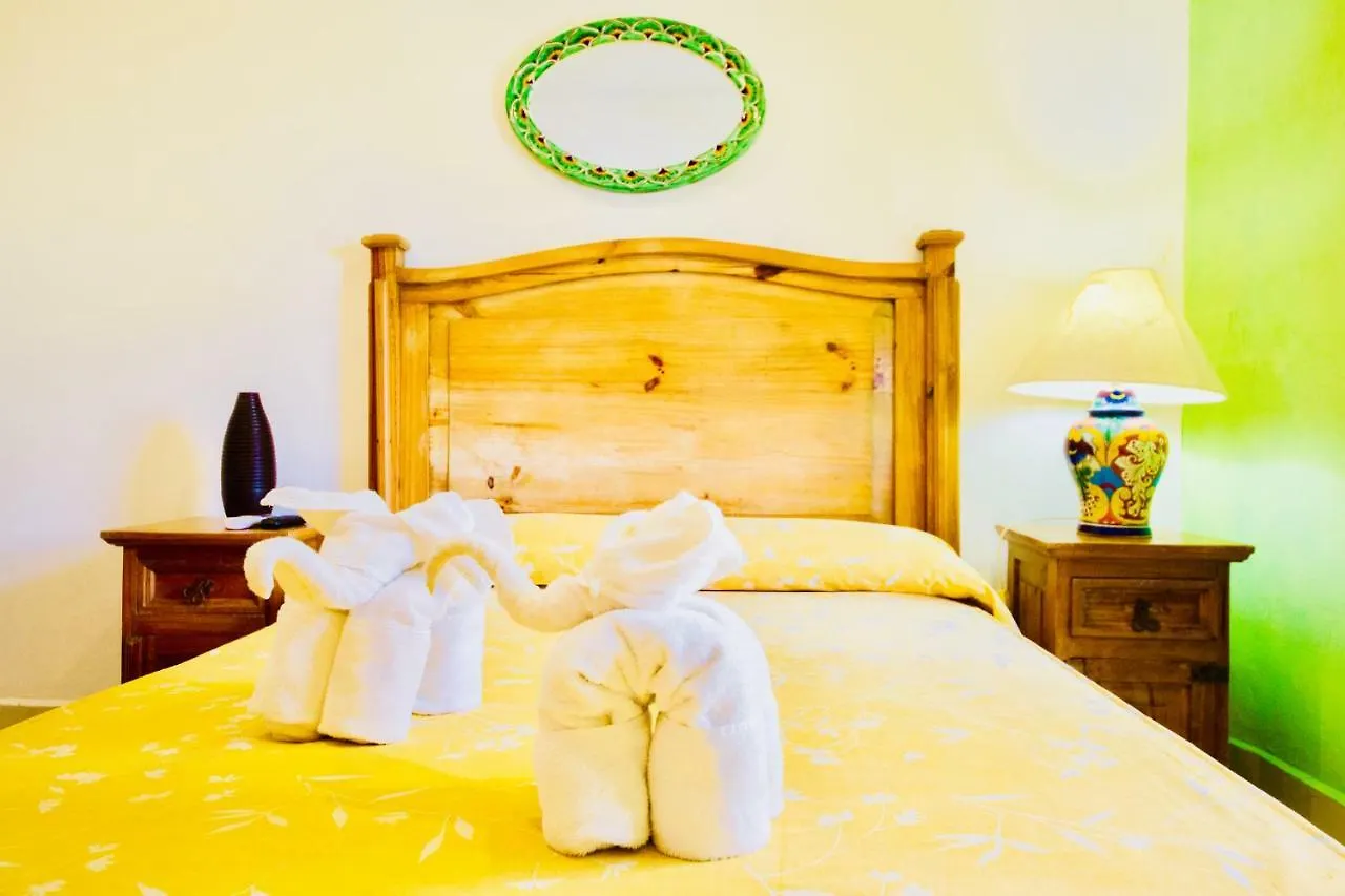 Deluxe Family Budget Balcony Room With Pool Playacar II Playa del Carmen Penzion
