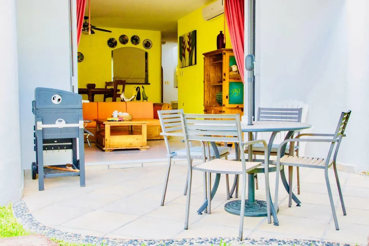 Deluxe Family Budget Balcony Room With Pool Playacar II Playa del Carmen Mexiko